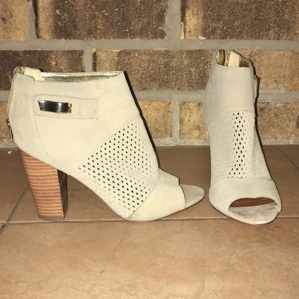 Dolce Vita sz8 grey suede booties